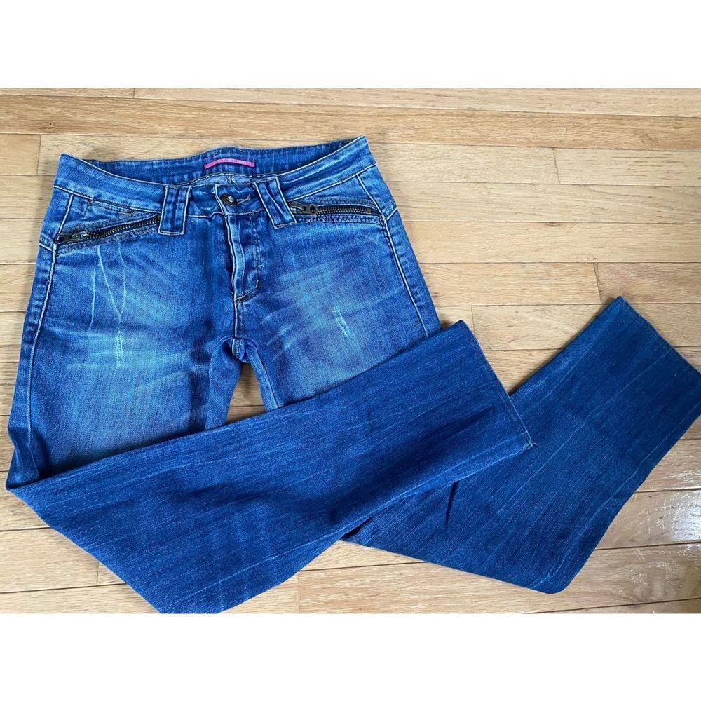 T.T. Studio size large jeans